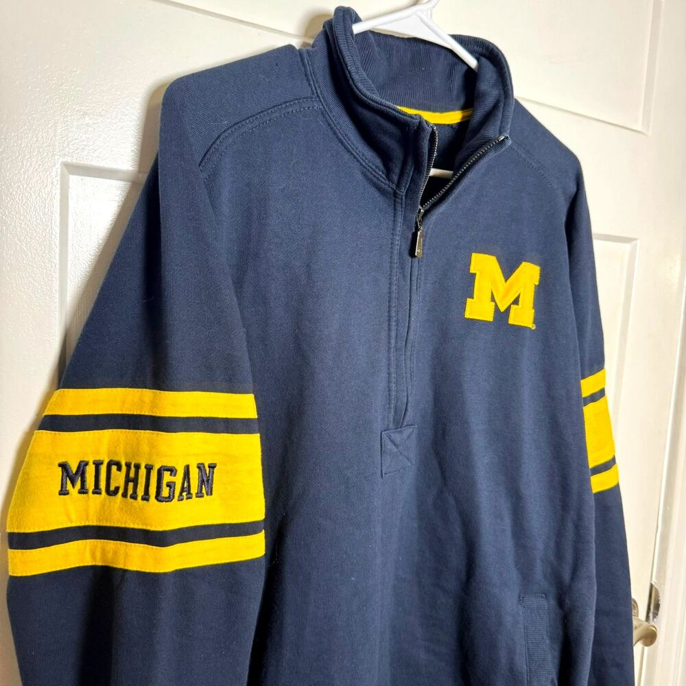Champion U of M Michigan Wolverines Mens L 1/4 Zip Embroidered Sweatshirt NCAA